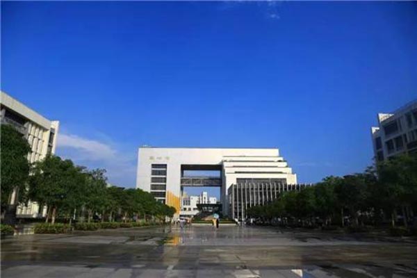 廣西財經(jīng)大學(xué)